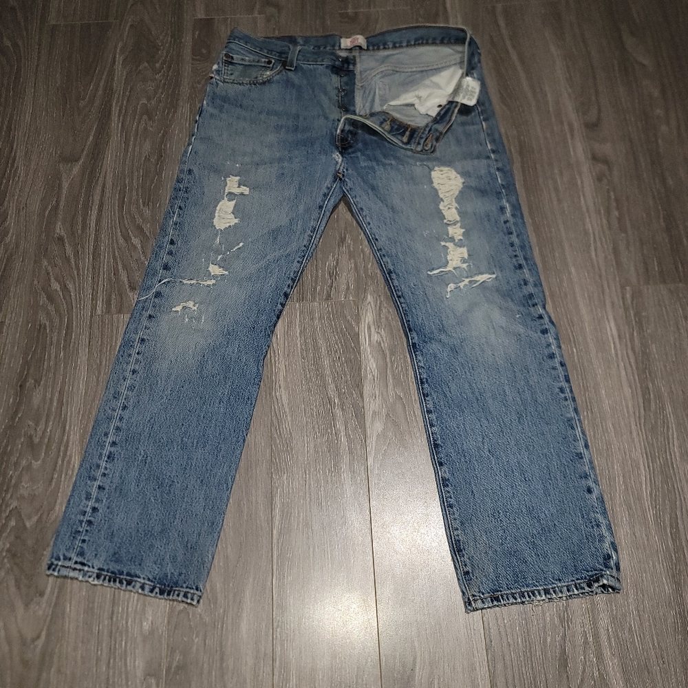 Vintage distressed levi's 501 jeans
